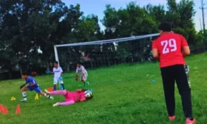 Latihan rutin dengan pelatih pelatih yang berpengalaman