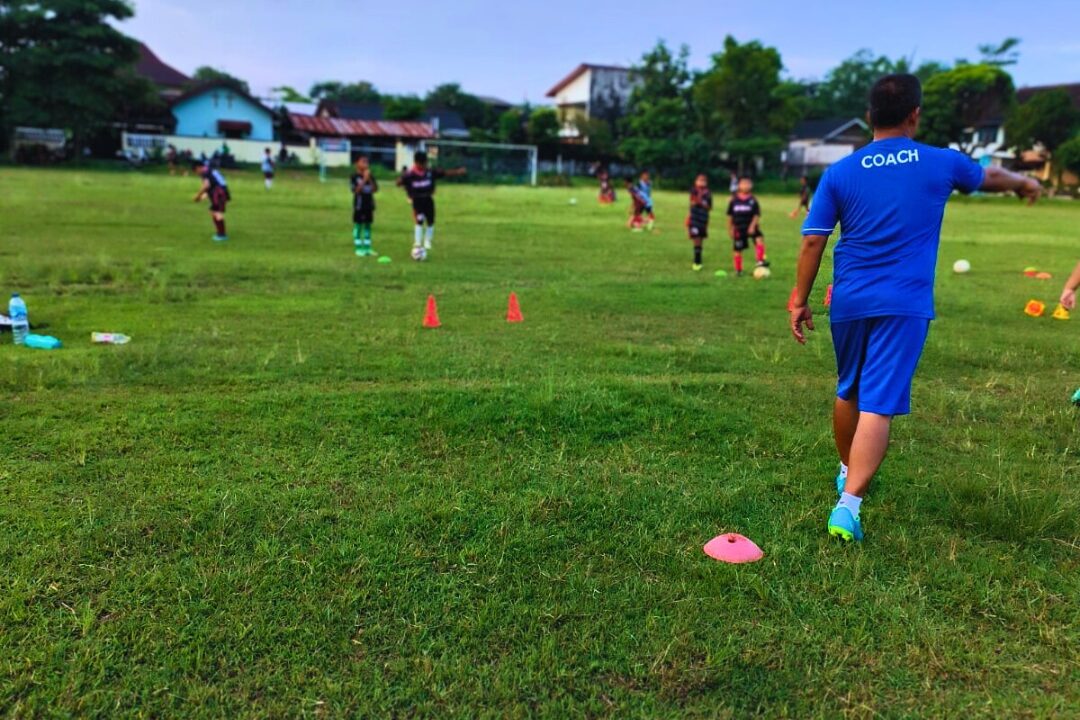 Lapangan Gadingan Latihan Rabu Sore SSB Gelora Muda